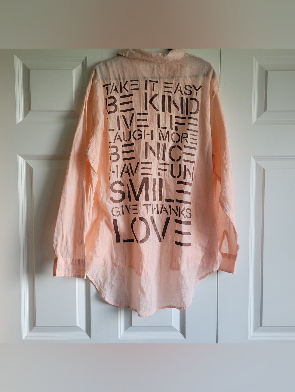 Sundry 100% Cotton Womens Size Medium Peach Longsleeve Button Up